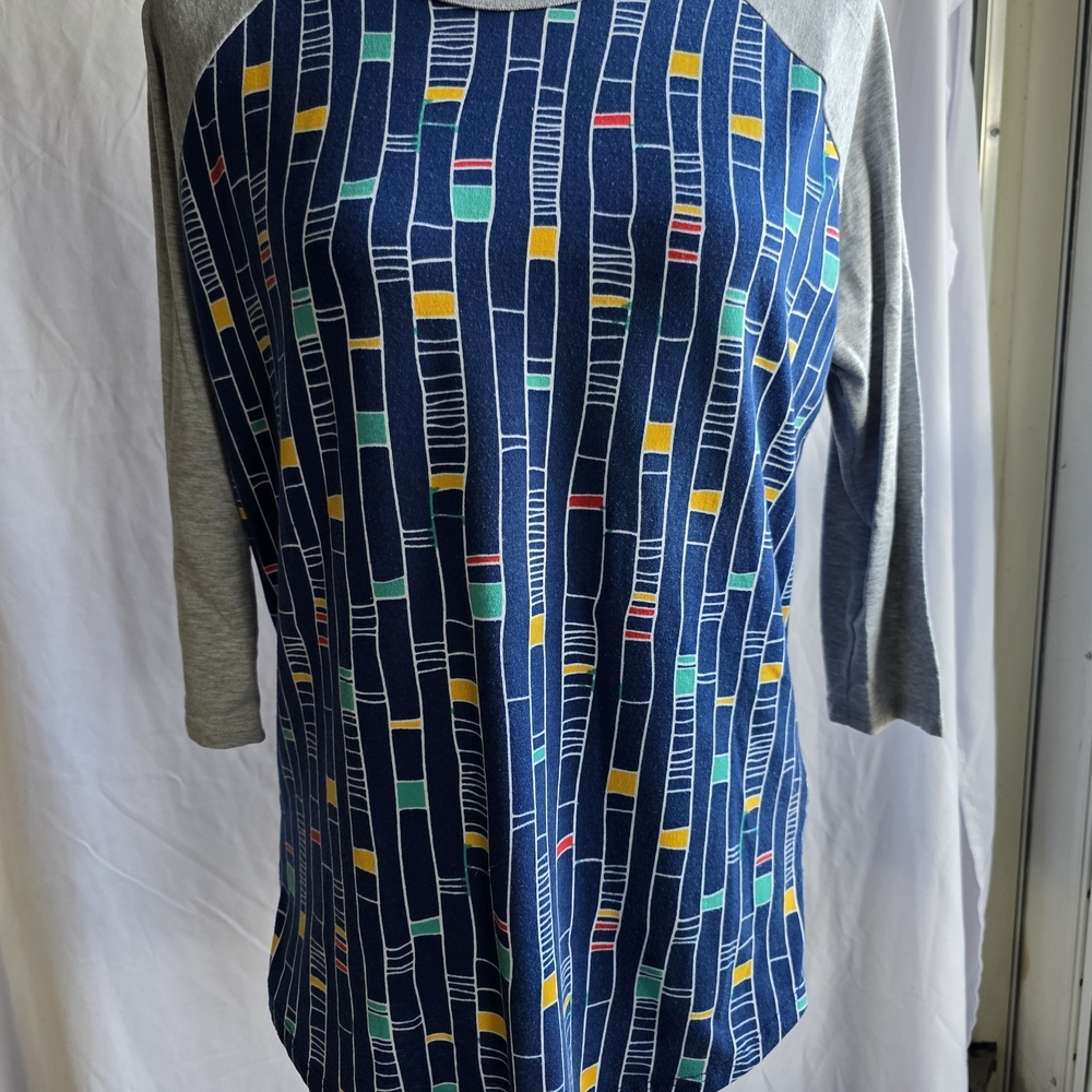 LuLaRoe Blue and Gray Geometric Long Sleeve Top